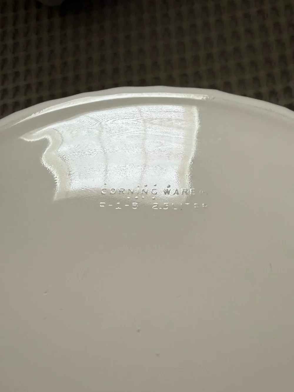 Corning Ware French White Round Casserole Dish Pyrex Glass Lid 2.5 L F-1-B